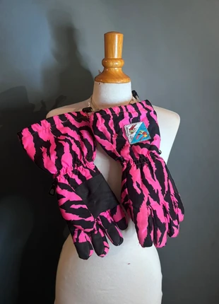 🩷 Gants de ski vintage rose et noir, brand: Vintage Dressing, condition: Very good, size: 7, €20.00, €21.70 includes Buyer Protection
