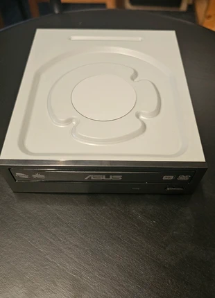 Asus DRW-24B5ST Dvd/CD rewriter, merk: Asus, staat: Heel goed, € 5,00, € 5,95 inclusief Kopersbescherming