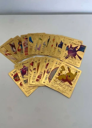 Lot de 27 Cartes Pokémon Gold FR – Ultra Rare & Brillantes !, marke: Pokémon, zustand: Sehr gut, 6,99 €, 8,04 € inklusive Vinted-Käuferschutz