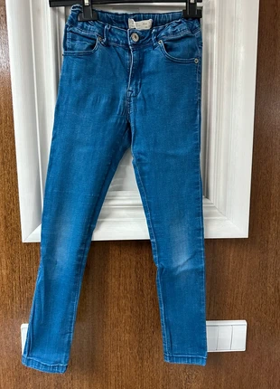 Calças de ganga Zara , merk: Zara, staat: Heel goed, maat: 8 jaar / 128 cm, € 7,00, € 8,05 inclusief Kopersbescherming