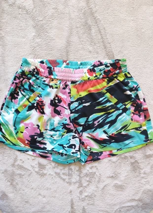 Short léger t36 neuf, marke: Kwomen, zustand: Neu, größe: XS / 34 / 6, 2,00 €, 2,80 € inklusive Vinted-Käuferschutz