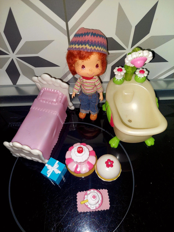 Muneca tarta de fresa strawberry shortcaje Antigua. Vintage no rendicion