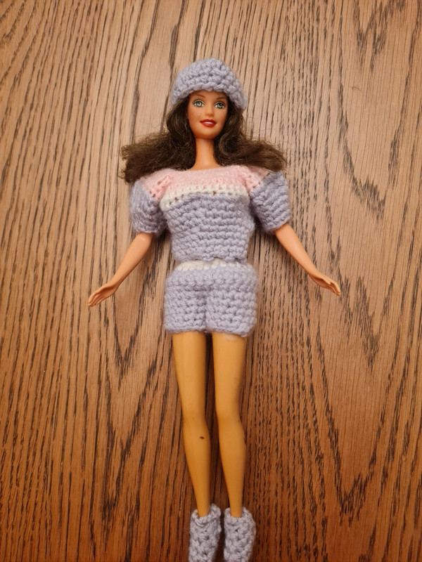 Abito in lana acrilico per Barbie  5