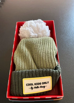 Muts hello hossy 9-18maand , merk: Hello Hossy, staat: Heel goed, € 20,00, € 21,70 inclusief Kopersbescherming