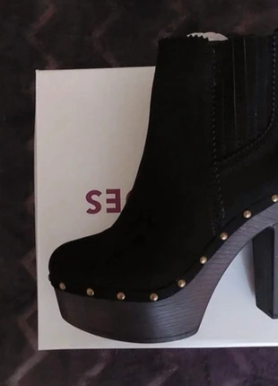 Botins pretos, marca: CHC-Shoes, estado: Novo com etiquetas, tamanho: 39, €12.00, €13.30 inclui Proteção do Comprador