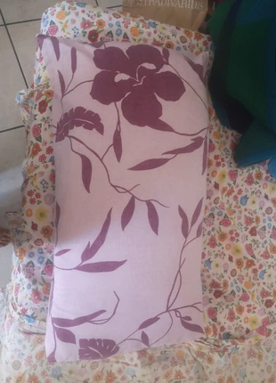 Cuscino, marca: OVS, estado: Satisfatório, tamanho: 40 x 60 cm, €1.00, €1.75 inclui Proteção do Comprador