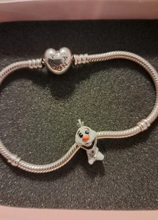 Charme Olaf disney excellent état, marque: Disney, état: Neuf sans étiquette, 9,00 €, 10,15 € Protection acheteurs incluse