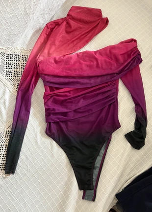 Body asymétrique S cut-out shoulder dégradé mauve rose stretch party evening holiday fashion top, brand: sans marque, condizioni: Ottime, taglia: S / IT 40 / EU 36, €15.00, €16.45 include la Protezione acquisti