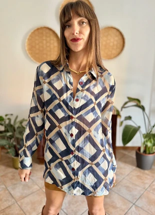 1970's vintage sheer multi tonal blue and tan geometric print blouse, brand: Unique Vintage, condizioni: Ottime, taglia: L / IT 44 / EU 40, €15.00, €16.45 include la Protezione acquisti Pro
