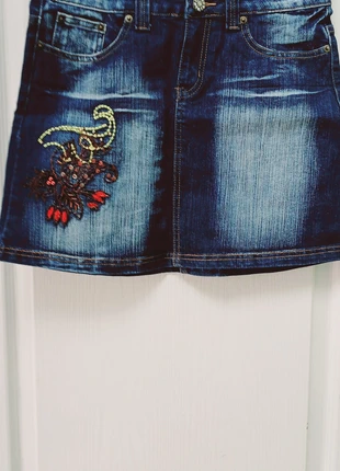 Mini-jupe jeans aux broderies Jeansrock mit Stickerei, condition: Very good, size: L / 40 / 12, €4.50, €5.43 includes Buyer Protection