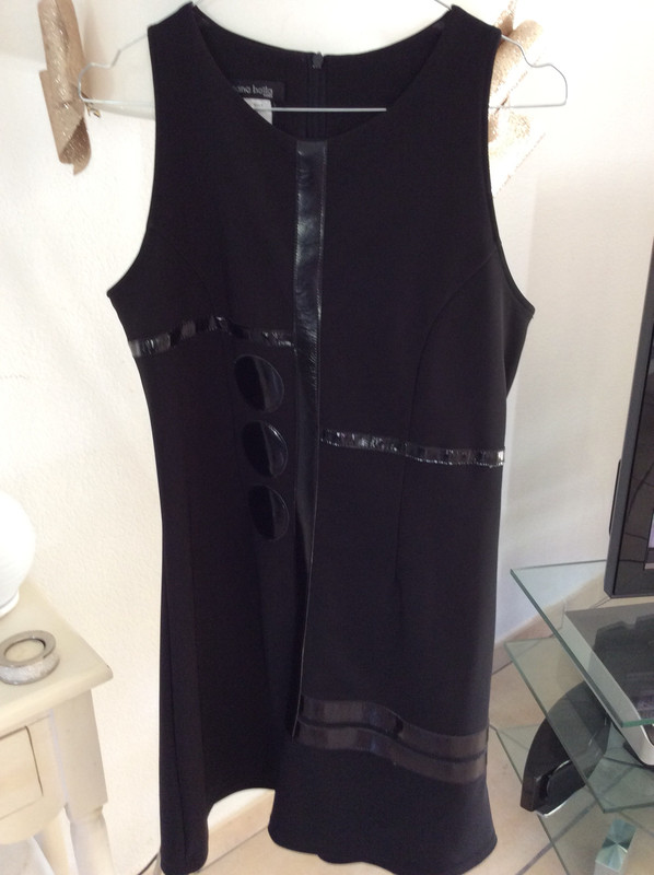 Exceptionnelle robe vintage style année 80 noire détails bandes vernis noires 1