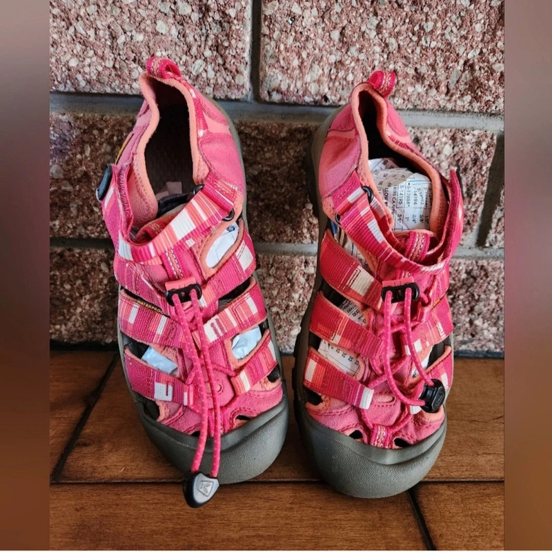 Keen | Bright Pink Newport Sandals 3