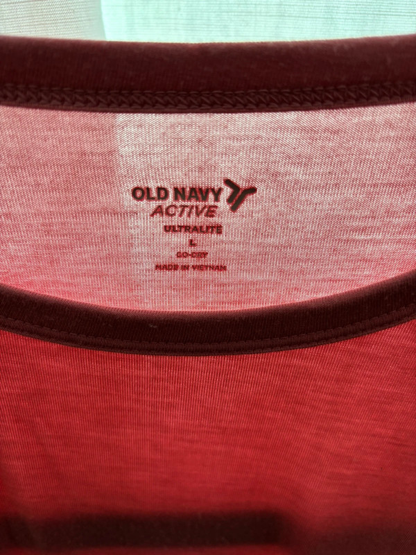 Old navy t shirt 2