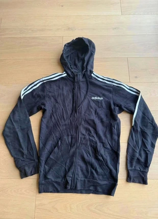 Magnifique Hoodie full zip Adidas vintage, marke: adidas, zustand: Sehr gut, größe: S, 6,20 €, 7,21 € inklusive Vinted-Käuferschutz