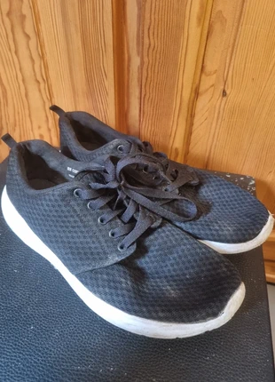 Baskets Noires Légères - Workflex - Taille 42, zustand: Gut, größe: 42, 3,00 €, 3,85 € inklusive Vinted-Käuferschutz