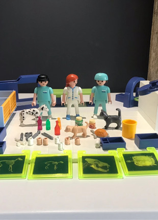 Playmobil - Chirurgien vétérinaire et salle d'opération