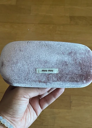Miu miu pink sunglasses case, marca: Miu Miu, estado: Muy bueno, 50,00 €, 53,20 € Protección al comprador incluida