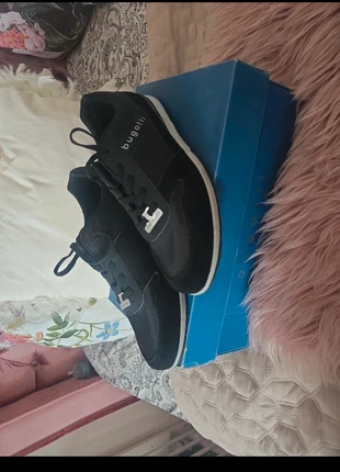 Bugatti Herren schuhe neu schwarz 42, brand: Bugatti, condizioni: Nuovo con cartellino, taglia: 42, €30.00, €32.20 include la Protezione acquisti