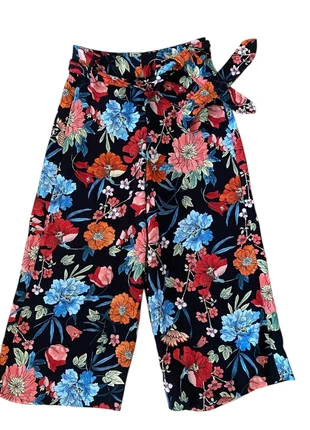 Pantalón ancho de flores de Zara, marca: Zara, estado: Novo sem etiquetas, tamanho: XS / 34 / 6, €11.00, €12.25 inclui Proteção do Comprador
