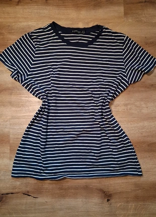 Shirt Stradivarius Größe S 2000s, merk: Stradivarius, staat: Heel goed, maat: S / 36 / 8, € 8,00, € 9,10 inclusief Kopersbescherming