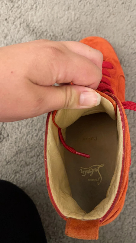 Rode sales louboutins sneakers