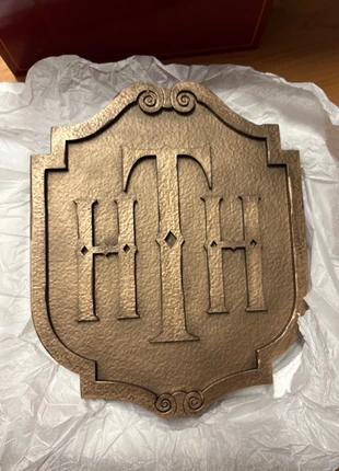 Disneyland Paris Hollywood tover hotel plaquette plaque wandbord, merk: Disneyland Paris, staat: Nieuw met prijskaartje, € 49,99, € 53,19 inclusief Kopersbescherming