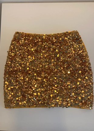 Sequin Glitter Embellished Gold Holiday Mini Skirt, brand: Zara, condizioni: Nuovo con cartellino, taglia: XS / IT 38 / EU 34, €40.00, €42.70 include la Protezione acquisti