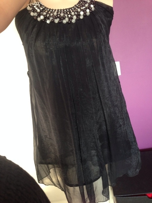Petite robe noire perlée 3