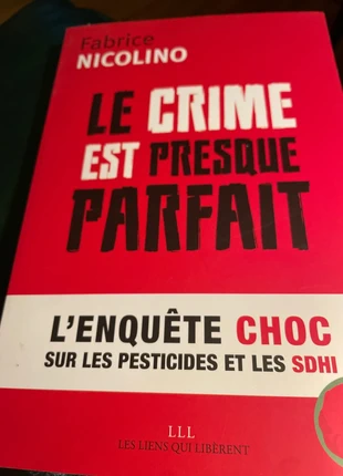 Le Crime est Presque Parfait, estado: Muito bom, €2.00, €2.80 inclui Proteção do Comprador