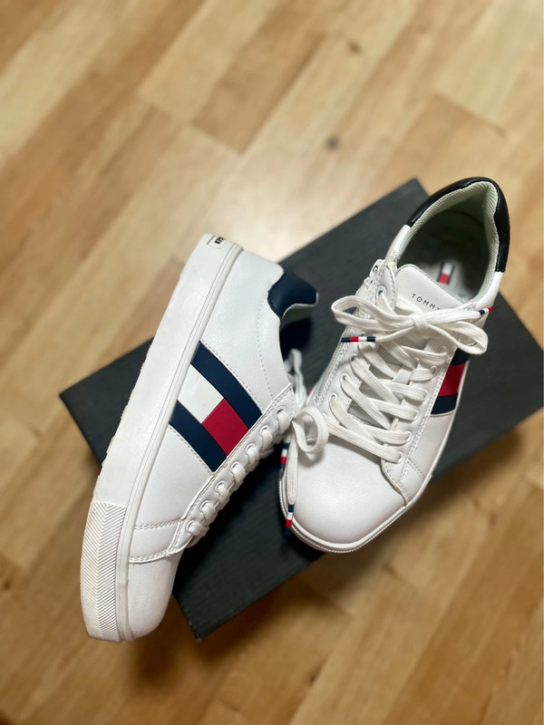 Price of deals tommy hilfiger shoes