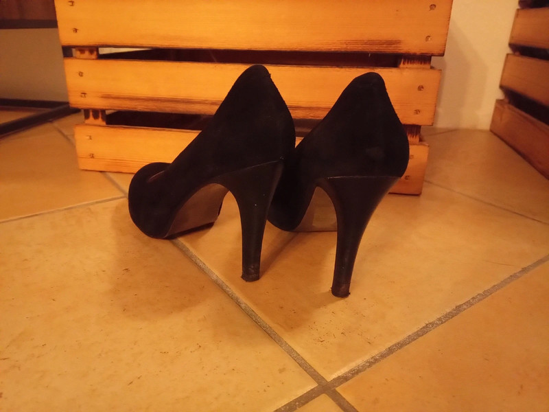 klassische schwarze Pumps 3