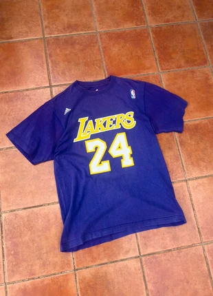 T-shirt Adidas Lakers, marke: adidas, zustand: Sehr gut, größe: S, 10,00 €, 11,20 € beinhaltet Vinted-Käuferschutz Pro