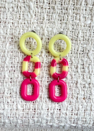 Jolie boucles d’oreilles rétro y2k chaîne - fuchsia et jaune - fait main, marque: Fait Main, état: Neuf sans étiquette, 8,00 €, 9,10 € Protection acheteurs incluse
