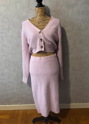 Ensemble haut et jupe, merk: H&M, staat: Heel goed, maat: M / 38 / 10, € 10,00, € 11,20 inclusief Kopersbescherming