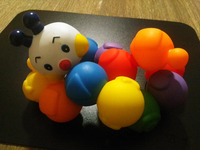 Chenille multicolore à assembler bébé jouet d'éveil 1