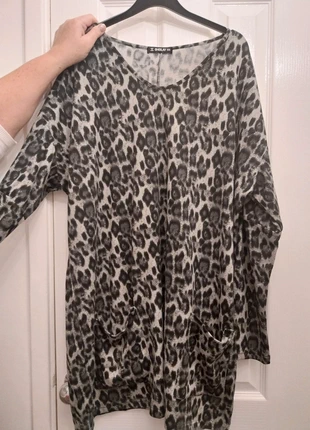 Grey leopard print top, brand: Leopard, condition: New without tags, size: XL / UK 20-22, £3.00, £3.85 includes Buyer Protection