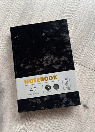 Zwart velvet notitieboekje, état: Neuf avec étiquette, 1,00 €, 1,75 € Protection acheteurs incluse
