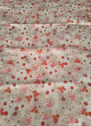 Coupon tissu fleuri, marque: TISSU, état: Très bon état, 10,00 €, 11,20 € Protection acheteurs (Pro) incluse