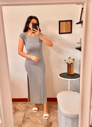 Abito lungo aderente a righe, casual chic con spacco laterale, merk: New Collection, staat: Heel goed, maat: Universele maat, € 7,00, € 8,05 inclusief Kopersbescherming