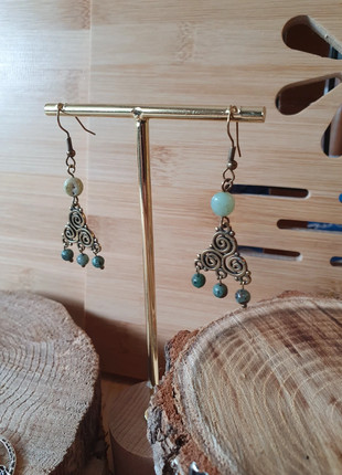 Boucles d'oreilles à nœud celtique et pierres, marca: Pierre, estado: Novo sem etiquetas, €4.00, €4.90 inclui Proteção do Comprador