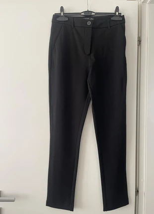 Pantaloni neri Guess da donna, nuovi, senza cartellino., merk: GUESS, staat: Nieuw zonder prijskaartje, maat: S / 36 / 8, € 30,00, € 32,20 inclusief Kopersbescherming
