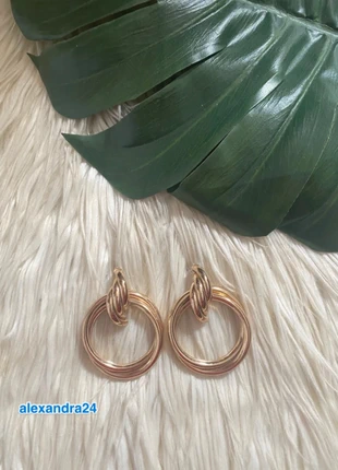 Boucles d’oreilles fantaisie en métal doré, état: Très bon état, 5,00 €, 5,95 € Protection acheteurs incluse