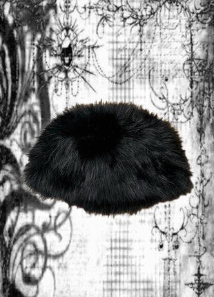fur beanie, brand: Bershka, condizioni: Nuovo senza cartellino, taglia: Taglia unica, €8.00, €9.10 include la Protezione acquisti
