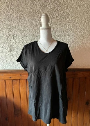 T-shirt noir simple Yessica Taille 4XL / 48, merk: Yessica, staat: Heel goed, maat: 4XL / 48 / 20, € 4,00, € 4,90 inclusief Kopersbescherming