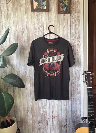 Hard rock t-shirt, brand: Hard Rock Café, condition: Very good, size: M, £12.00, £13.30 includes Buyer Protection