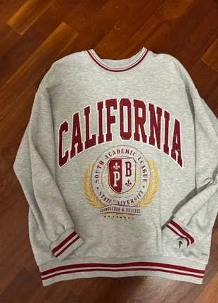 Felpa streetwear, marca: Pull & Bear, estado: Muy bueno, tamaño: S / 36 / 8, 6,50 €, 7,53 € Protección al comprador incluida