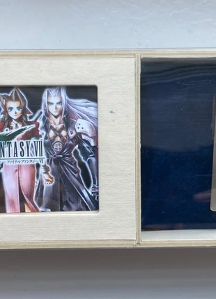 Final Fantasy VII - Shinra Paper Money Clip / Phone Card, marke: Square Enix, zustand: Neu, mit Etikett, 30,00 €, 32,20 € inklusive Vinted-Käuferschutz
