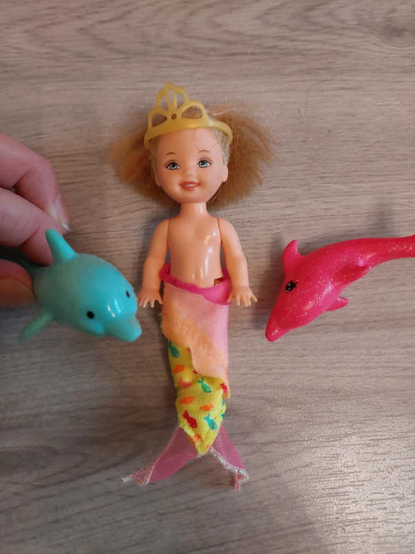Barbie Shelly kleine Meerjungfrauen Nixe mit 2 Delfinen 1