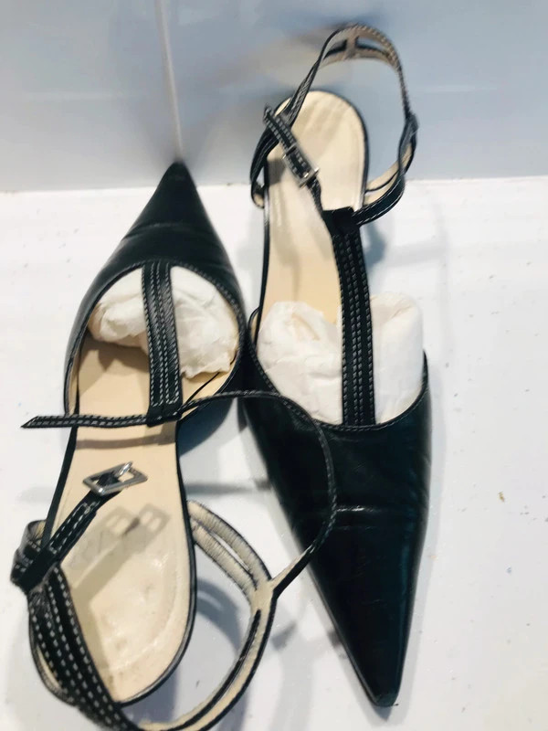 Chaussures à brides élégantes et féminines cuir 3