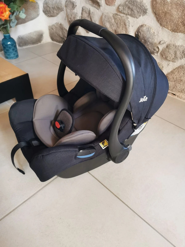 Cosy et base isofix comme neuf 5